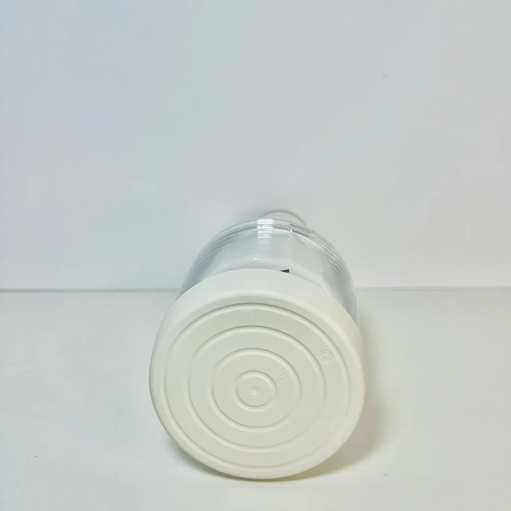 Pampered Chef Push Function Food Chopper w lid- White - #2585